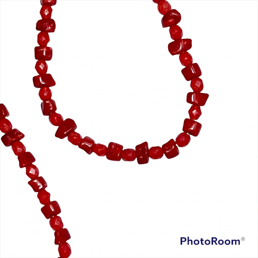 Coral station necklace in euc Host Pick 7/1/22!!!